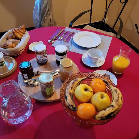 Le Temps Des Cerises Hotel Genolhac Kültér fotó