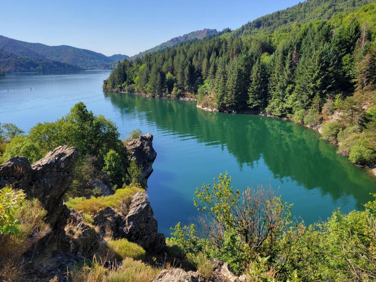 Le Temps Des Cerises Hotel Genolhac Kültér fotó